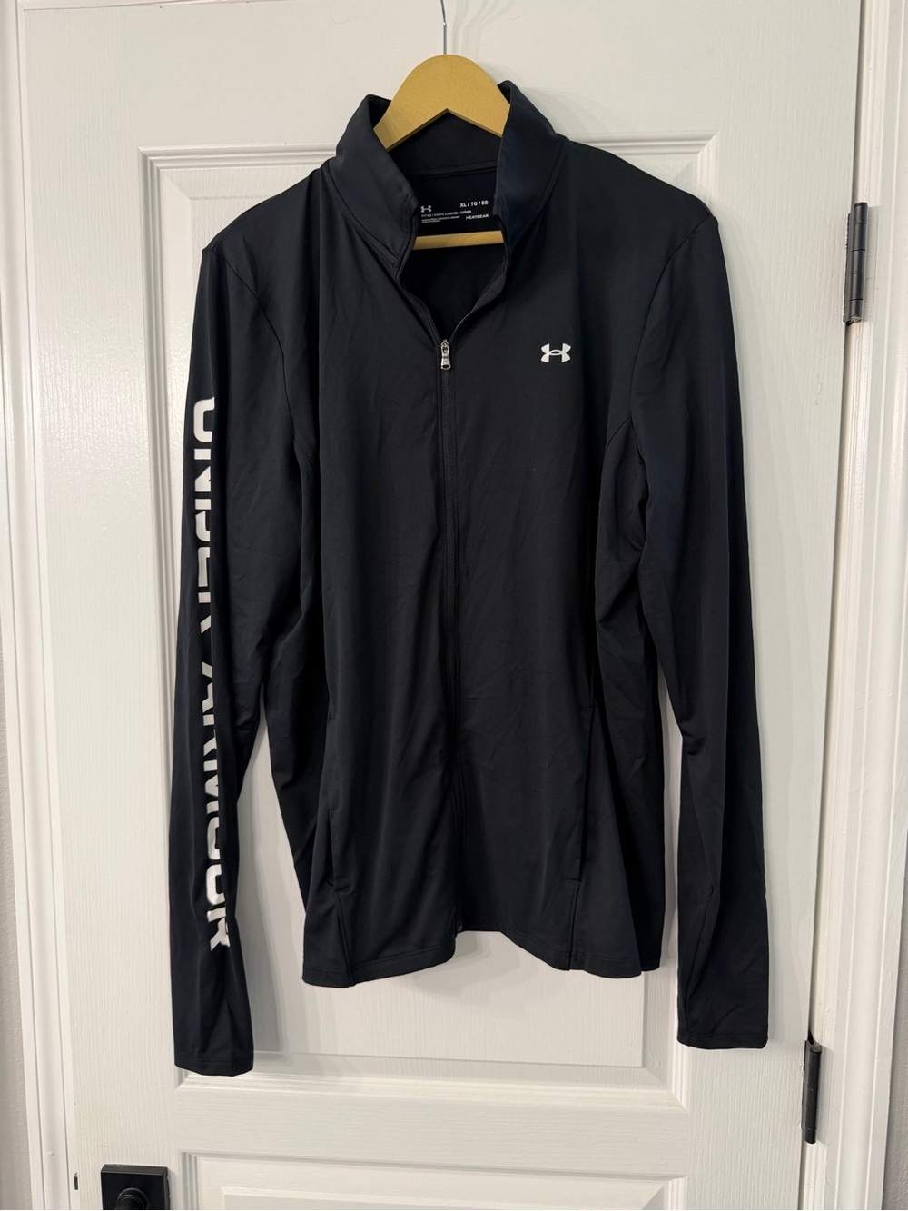 Under Armour Black Women's Lightweight Full-Zip Performance Jacket
